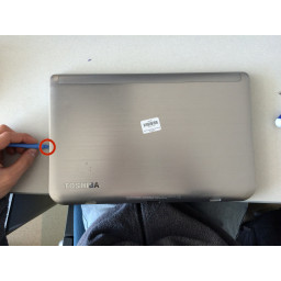Замена батареи планшета Toshiba Satellite Click
